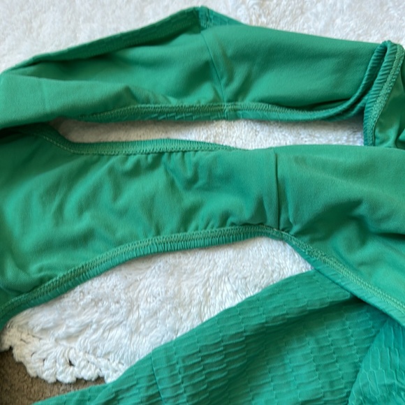 NWOT green stoney clover mid rise cheeky bikini swim bottom - Picture 4 of 4